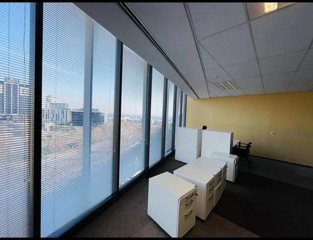 2,940M² OFFICE TO LET IN WATERFALL